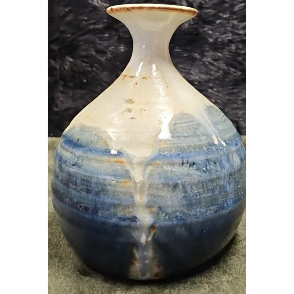 Vintage Small Gray and Blue Vase 6